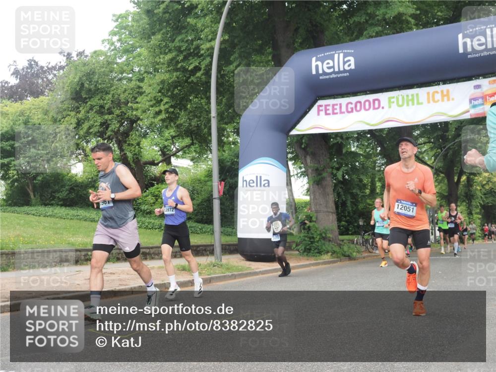 29.06.2025 - hella hamburg halbmarathon KatJ http://msf.ph/oto/8382825 29.06.2025 10:25:27 Zwischen KM18-KM19 1385, 3959, 5315, 5961, 6915, 7152, 7154 meine-sportfotos.de