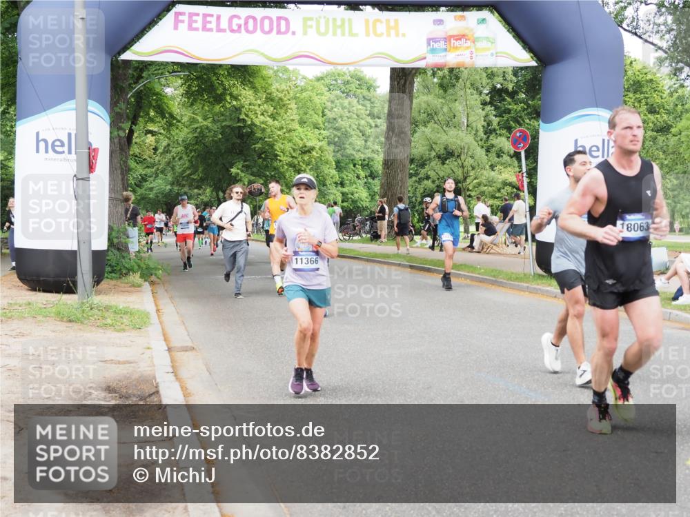 29.06.2025 - hella hamburg halbmarathon MichiJ http://msf.ph/oto/8382852 29.06.2025 10:46:46 Zwischen KM18-KM19 2426, 3780, 6327, 9741, 11366, 11937, 13993, 14471, 14577, 17304, 18063 meine-sportfotos.de