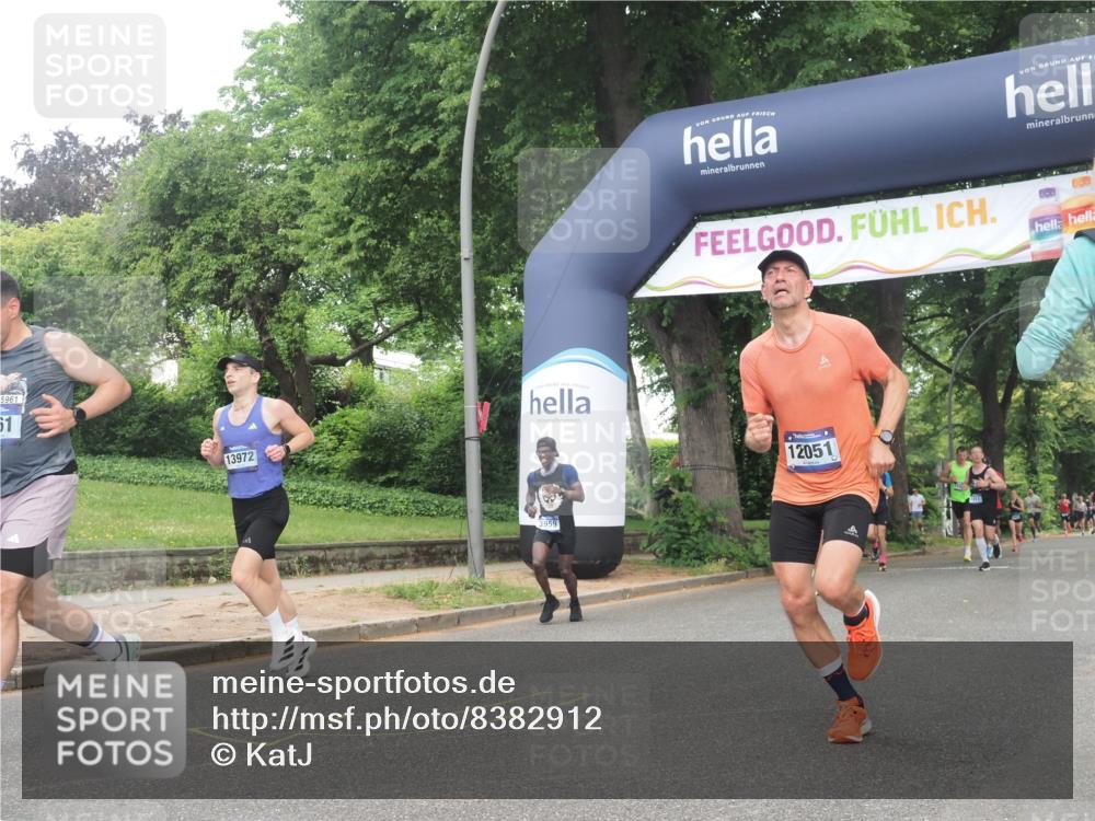 29.06.2025 - hella hamburg halbmarathon KatJ http://msf.ph/oto/8382912 29.06.2025 10:25:28 Zwischen KM18-KM19 3959, 5315, 5961, 7152, 7154 meine-sportfotos.de