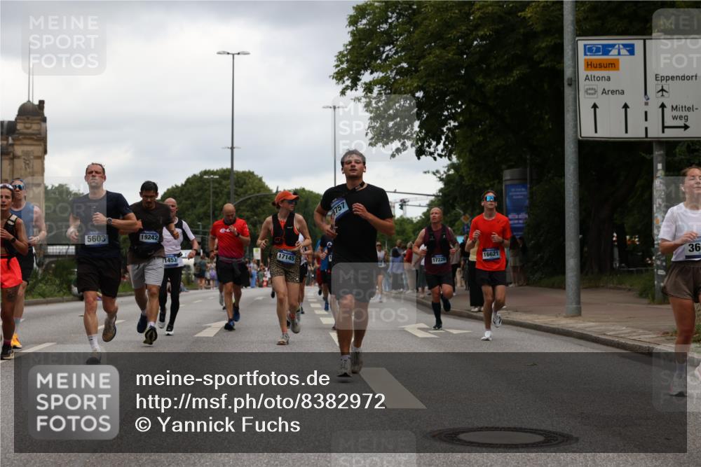 29.06.2025 - hella hamburg halbmarathon Yannick Fuchs http://msf.ph/oto/8382972 29.06.2025 10:55:03 20KM 1188, 1414, 1453, 1823, 2426, 2661, 3698, 5379, 5602, 5603, 5775, 6201, 6674, 6708, 6757, 6921, 7006, 7250, 7306, 7759, 7761, 8177, 8483, 8662, 9020, 9021, 9071, 9611, 9984, 10295, 11623, 11702, 11782, 12377, 12789, 12908, 13459, 13516, 13558, 15269, 16621, 17145, 17181, 17226, 17951, 18133, 18757, 19117, 19146, 19242 meine-sportfotos.de