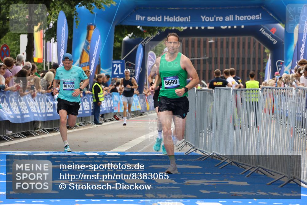 29.06.2025 - hella hamburg halbmarathon Strokosch-Dieckow http://msf.ph/oto/8383065 29.06.2025 10:23:44 Ziel 5301, 6699, 7834, 9151, 9447, 10780 meine-sportfotos.de