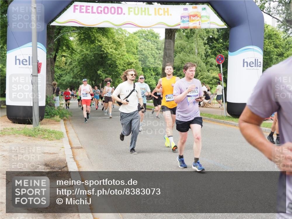 29.06.2025 - hella hamburg halbmarathon MichiJ http://msf.ph/oto/8383073 29.06.2025 10:46:48 Zwischen KM18-KM19 3780, 6327, 8481, 9741, 10271, 11366, 11937, 13993, 14471, 14577, 14631, 15269, 18063 meine-sportfotos.de