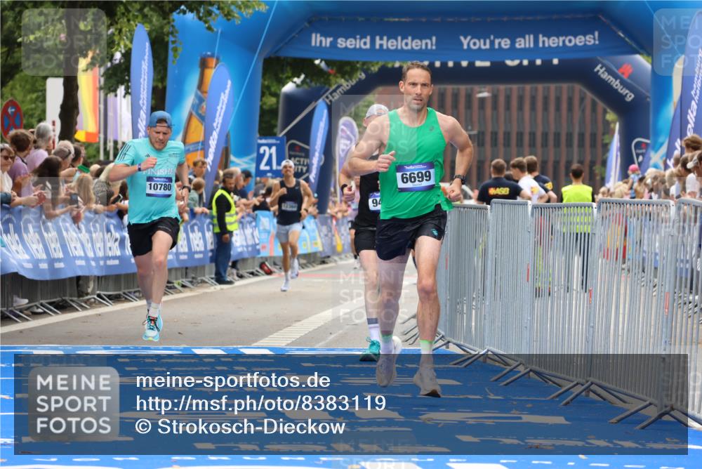 29.06.2025 - hella hamburg halbmarathon Strokosch-Dieckow http://msf.ph/oto/8383119 29.06.2025 10:23:44 Ziel 5301, 6699, 7834, 9151, 9447, 10780 meine-sportfotos.de