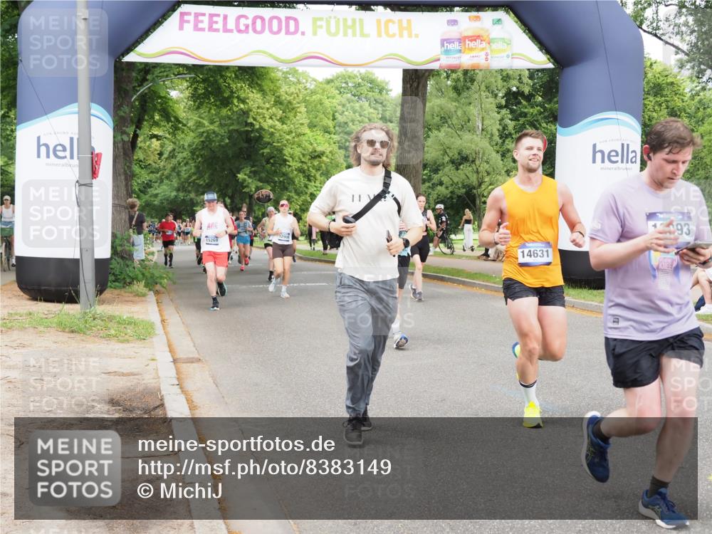 29.06.2025 - hella hamburg halbmarathon MichiJ http://msf.ph/oto/8383149 29.06.2025 10:46:49 Zwischen KM18-KM19 3780, 6327, 8481, 9741, 10271, 11366, 11937, 13993, 14471, 14577, 14631, 15269, 18063 meine-sportfotos.de