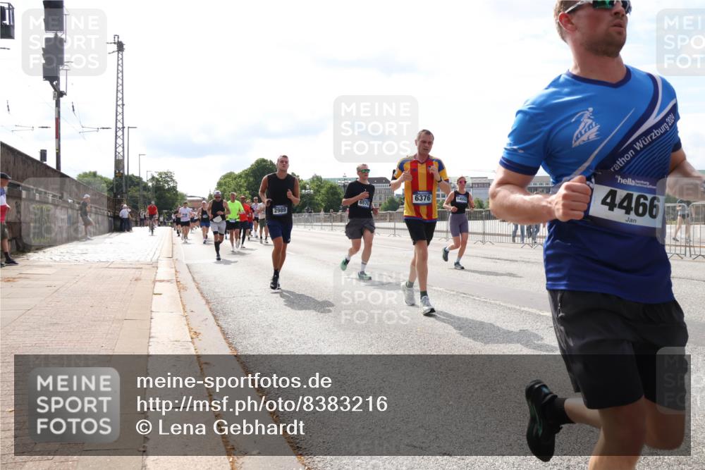 29.06.2025 - hella hamburg halbmarathon Lena Gebhardt http://msf.ph/oto/8383216 29.06.2025 10:15:40 Lombardsbrücke 6376, 6576, 2989, 2024, 14552, 4466, 1440, 1524, 2110, 2720, 2989, 3167, 3417, 3650, 4007, 4466, 4492, 4494, 5069, 5271, 5739, 5986, 6376, 6576, 7452, 7809, 7810, 7941, 7942, 8256, 8746, 8885, 9192, 9307, 9423, 9657, 9675, 9847, 9997, 10108, 10608, 10775, 10858, 11113, 11303, 11478, 11774, 11783, 12427, 12457, 12469, 12521, 13179, 13197, 13453, 13500, 13818, 13951, 14413, 14423, 14550, 14552, 15150, 15307, 15740 meine-sportfotos.de