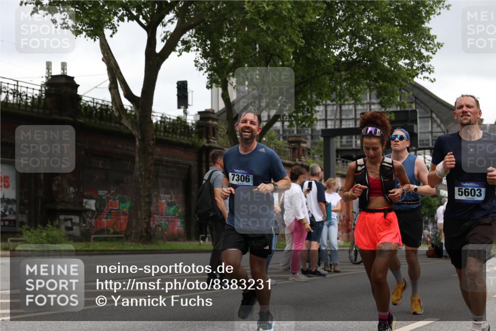 29.06.2025 - hella hamburg halbmarathon Yannick Fuchs http://msf.ph/oto/8383231 29.06.2025 10:55:05 20KM 1188, 1453, 1823, 2426, 2661, 3698, 5379, 5602, 5603, 5613, 5775, 6201, 6674, 6708, 6921, 7006, 7250, 7306, 7759, 7761, 8177, 8483, 8662, 9020, 9021, 9071, 9611, 9984, 10295, 10882, 12377, 12789, 12908, 13459, 13516, 13558, 16621, 17145, 17181, 17226, 17670, 17951, 18133, 18757, 19117, 19146, 19242 meine-sportfotos.de