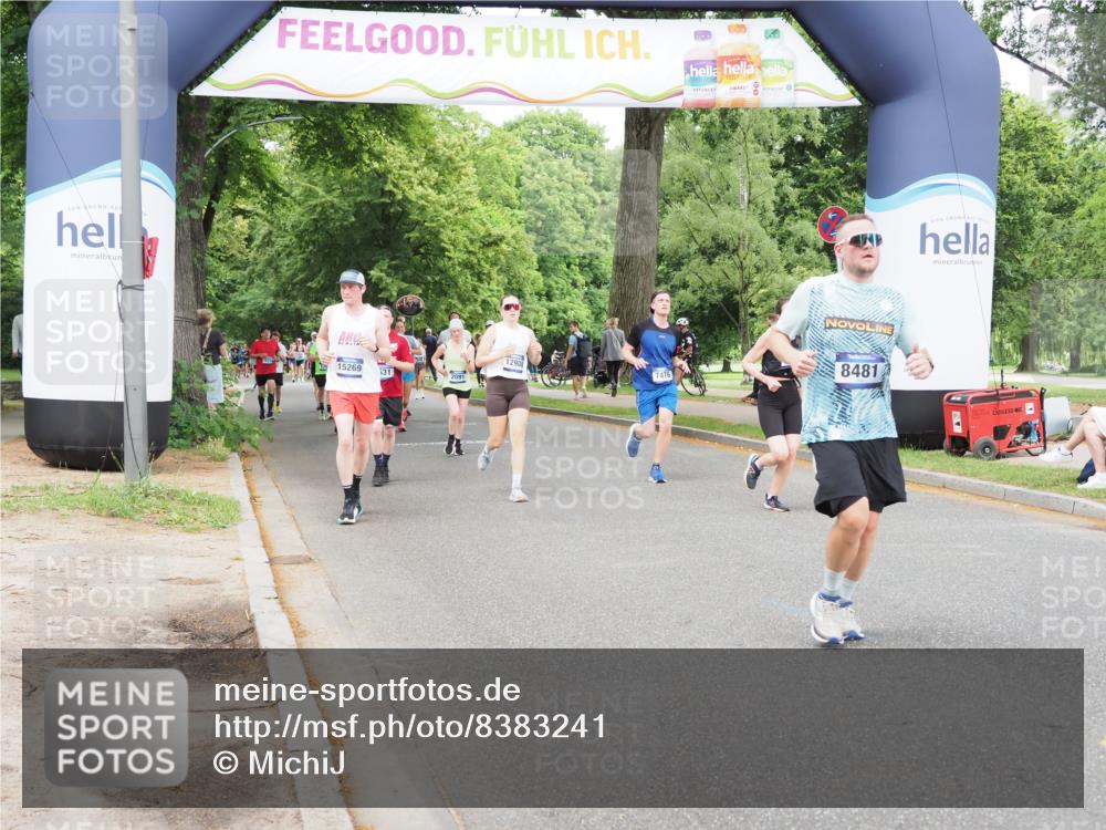 29.06.2025 - hella hamburg halbmarathon MichiJ http://msf.ph/oto/8383241 29.06.2025 10:46:50 Zwischen KM18-KM19 3780, 6327, 8481, 8531, 9741, 10271, 11366, 13993, 14471, 14577, 14631, 15269, 18063, 18624 meine-sportfotos.de