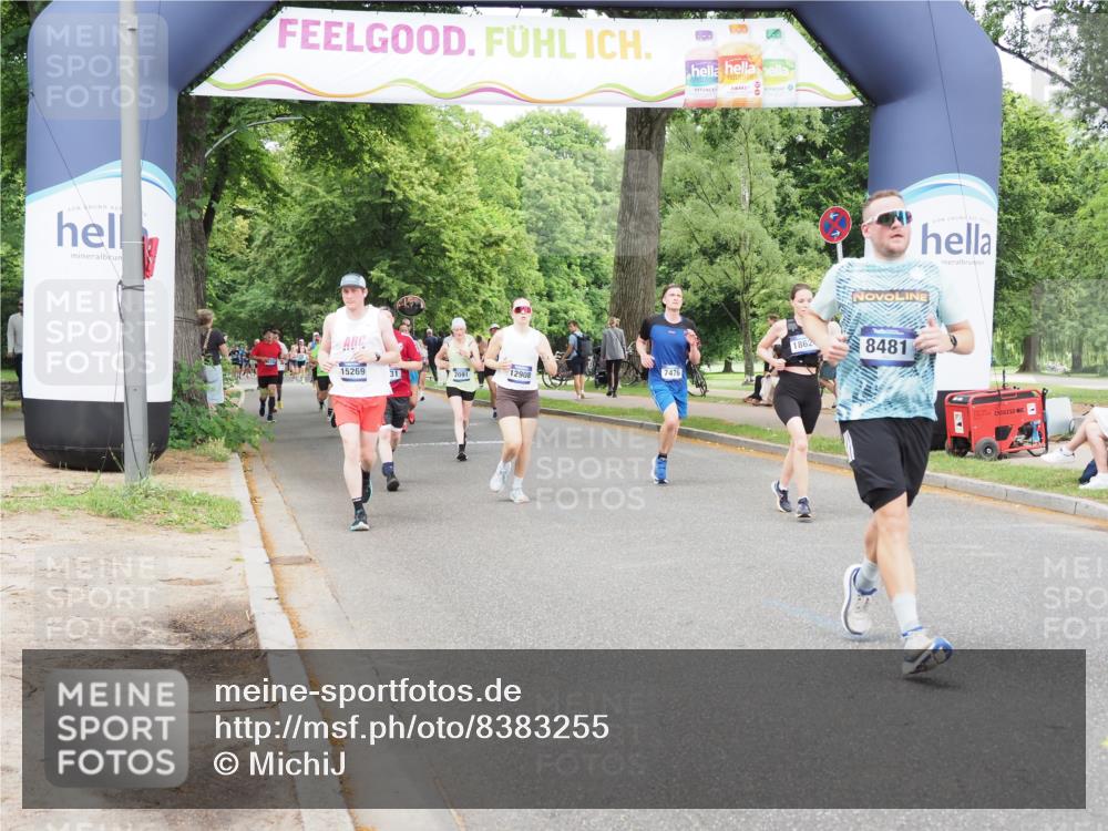 29.06.2025 - hella hamburg halbmarathon MichiJ http://msf.ph/oto/8383255 29.06.2025 10:46:50 Zwischen KM18-KM19 3780, 6327, 8481, 8531, 9741, 10271, 11366, 13993, 14471, 14577, 14631, 15269, 18063, 18624 meine-sportfotos.de
