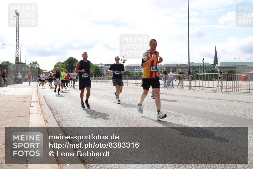 29.06.2025 - hella hamburg halbmarathon Lena Gebhardt http://msf.ph/oto/8383316 29.06.2025 10:15:40 Lombardsbrücke 2989, 6576, 6376, 1440, 1524, 2110, 2720, 2989, 3167, 3417, 3650, 4007, 4466, 4492, 4494, 5069, 5271, 5739, 5986, 6376, 6576, 7452, 7809, 7810, 7941, 7942, 8256, 8746, 8885, 9192, 9307, 9423, 9657, 9675, 9847, 9997, 10108, 10608, 10775, 10858, 11113, 11303, 11478, 11774, 11783, 12427, 12457, 12469, 12521, 13179, 13197, 13453, 13500, 13818, 13951, 14413, 14423, 14550, 14552, 15150, 15307, 15740 meine-sportfotos.de