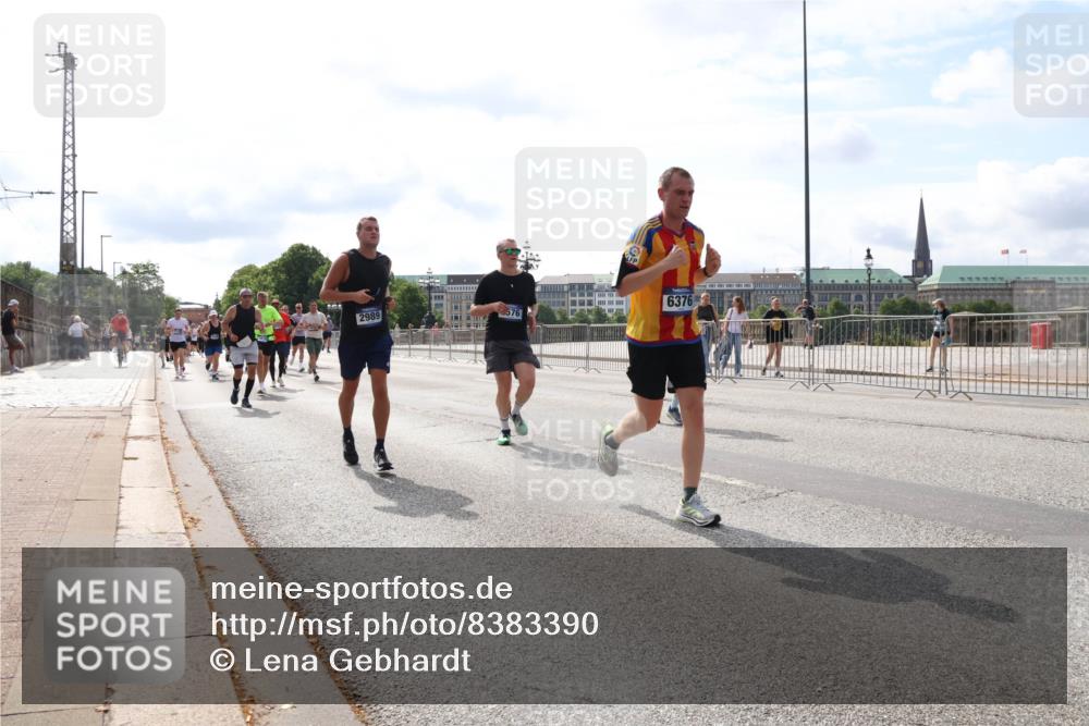 29.06.2025 - hella hamburg halbmarathon Lena Gebhardt http://msf.ph/oto/8383390 29.06.2025 10:15:40 Lombardsbrücke 6376, 2989, 1440, 1524, 2110, 2720, 2989, 3167, 3417, 3650, 4007, 4466, 4492, 4494, 5069, 5271, 5739, 5986, 6376, 6576, 7452, 7809, 7810, 7941, 7942, 8256, 8746, 8885, 9192, 9307, 9423, 9657, 9675, 9847, 9997, 10108, 10608, 10775, 10858, 11113, 11303, 11478, 11774, 11783, 12427, 12457, 12469, 12521, 13179, 13197, 13453, 13500, 13818, 13951, 14413, 14423, 14550, 14552, 15150, 15307, 15740 meine-sportfotos.de