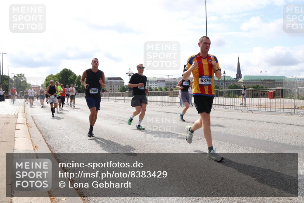 29.06.2025 - hella hamburg halbmarathon Lena Gebhardt http://msf.ph/oto/8383429 29.06.2025 10:15:41 Lombardsbrücke 2989, 14552, 6376, 1440, 1524, 2076, 2110, 2720, 2989, 3167, 3417, 3650, 4007, 4466, 4492, 4494, 5069, 5271, 5739, 5986, 6376, 6576, 7452, 7809, 7810, 7897, 7941, 7942, 8256, 8746, 8885, 9192, 9307, 9423, 9657, 9675, 9847, 9997, 10108, 10608, 10775, 10858, 11113, 11303, 11478, 11774, 11783, 11818, 12427, 12457, 12469, 12521, 13179, 13197, 13453, 13500, 13818, 13951, 14413, 14423, 14550, 14552, 15150, 15307, 15740 meine-sportfotos.de