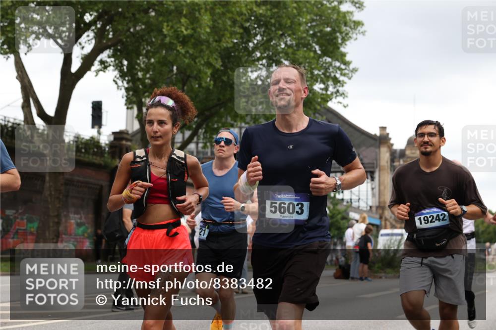 29.06.2025 - hella hamburg halbmarathon Yannick Fuchs http://msf.ph/oto/8383482 29.06.2025 10:55:06 20KM 1188, 1453, 1823, 2426, 2661, 3698, 5379, 5602, 5603, 5613, 5775, 6674, 6708, 6921, 7250, 7306, 7759, 7761, 8177, 8483, 8662, 9021, 9071, 9611, 9984, 10295, 10882, 11515, 12377, 12789, 12908, 13459, 13516, 13558, 16621, 17145, 17181, 17226, 17670, 17951, 18133, 18757, 19117, 19146, 19242 meine-sportfotos.de