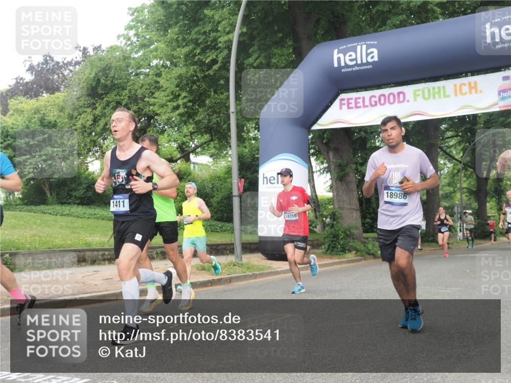 29.06.2025 - hella hamburg halbmarathon KatJ http://msf.ph/oto/8383541 29.06.2025 10:25:32 Zwischen KM18-KM19 1411, 1571, 3959, 5315, 5961, 8362 meine-sportfotos.de