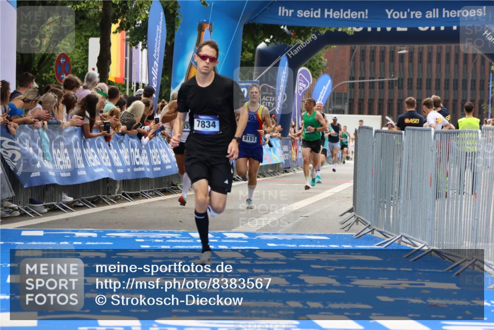 29.06.2025 - hella hamburg halbmarathon Strokosch-Dieckow http://msf.ph/oto/8383567 29.06.2025 10:23:35 Ziel 5301, 7834, 9151, 16169 meine-sportfotos.de