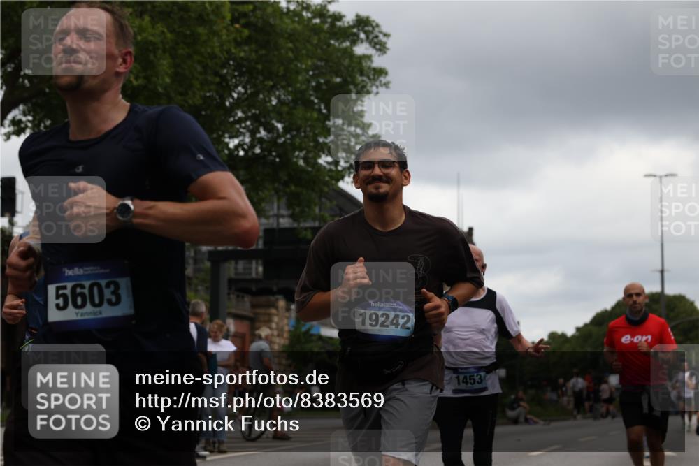 29.06.2025 - hella hamburg halbmarathon Yannick Fuchs http://msf.ph/oto/8383569 29.06.2025 10:55:06 20KM 1188, 1453, 1823, 2426, 2661, 3698, 5379, 5602, 5603, 5613, 5775, 6674, 6708, 6921, 7250, 7306, 7759, 7761, 8177, 8483, 8662, 9021, 9071, 9611, 9984, 10295, 10882, 11515, 12377, 12789, 12908, 13459, 13516, 13558, 16621, 17145, 17181, 17226, 17670, 17951, 18133, 18757, 19117, 19146, 19242 meine-sportfotos.de