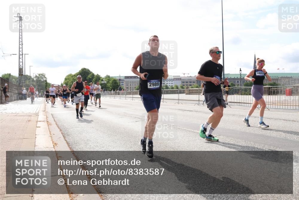 29.06.2025 - hella hamburg halbmarathon Lena Gebhardt http://msf.ph/oto/8383587 29.06.2025 10:15:41 Lombardsbrücke 2989, 14552, 1440, 1524, 2076, 2110, 2720, 2989, 3167, 3417, 3650, 4007, 4466, 4492, 4494, 5069, 5271, 5739, 5986, 6376, 6576, 7452, 7809, 7810, 7897, 7941, 7942, 8256, 8746, 8885, 9192, 9307, 9423, 9657, 9675, 9847, 9997, 10108, 10608, 10775, 10858, 11113, 11303, 11478, 11774, 11783, 11818, 12427, 12457, 12469, 12521, 13179, 13197, 13453, 13500, 13818, 13951, 14413, 14423, 14550, 14552, 15150, 15307, 15740 meine-sportfotos.de