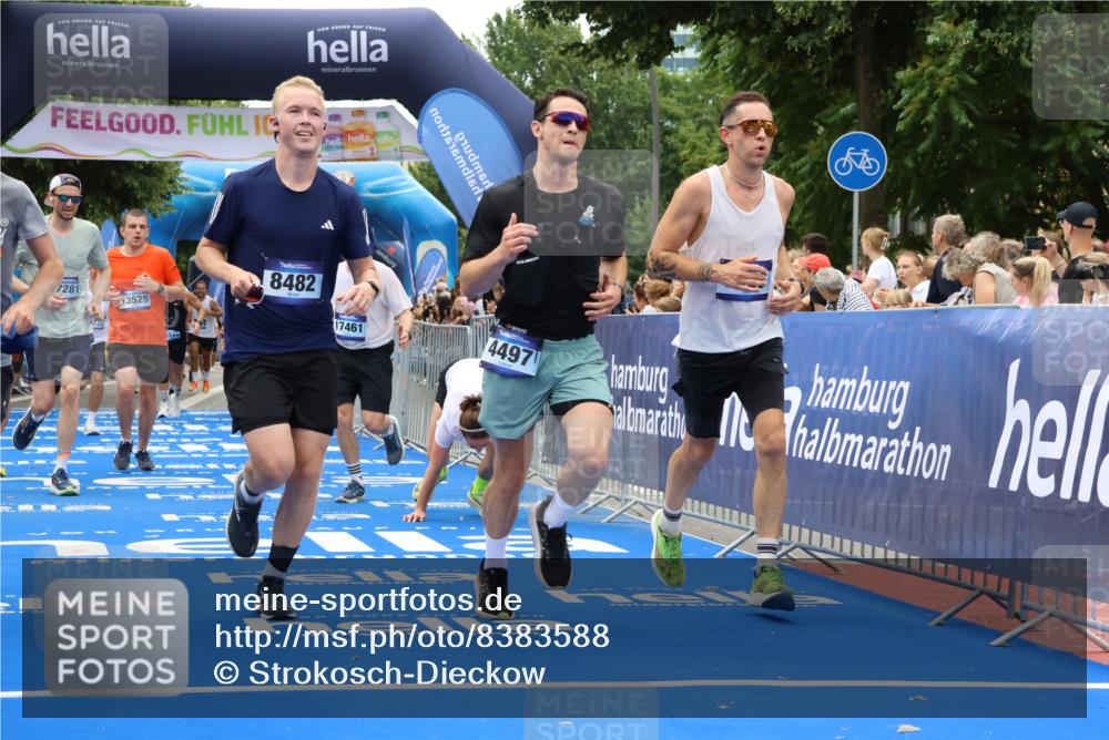 29.06.2025 - hella hamburg halbmarathon Strokosch-Dieckow http://msf.ph/oto/8383588 29.06.2025 10:46:31 Ziel 1920, 2222, 2842, 4237, 4497, 5459, 6421, 6978, 8482, 8981, 9051, 9232, 9386, 9529, 9786, 12891, 13525, 13554, 14045, 14228, 14482, 15026, 15133, 15157, 15206, 15714, 17281, 17461, 18297, 18882, 19209 meine-sportfotos.de
