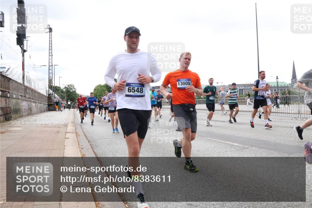 29.06.2025 - hella hamburg halbmarathon Lena Gebhardt http://msf.ph/oto/8383611 29.06.2025 10:40:24 Lombardsbrücke 5113, 5351, 6548, 13005, 11717, 1018, 1037, 1058, 1076, 1291, 1586, 1691, 1899, 2019, 2042, 2109, 2206, 2254, 2515, 2572, 2762, 2763, 2866, 2888, 3237, 3293, 3295, 3515, 3607, 3808, 3810, 4173, 4271, 4411, 4471, 4612, 4756, 4906, 5059, 5113, 5229, 5263, 5351, 5352, 5654, 5702, 5877, 5901, 5975, 6076, 6097, 6229, 6278, 6280, 6363, 6463, 6548, 6673, 6698, 6750, 6866, 6876, 6890, 6920, 7108, 7174, 7455, 7456, 7675, 7850, 7956, 8307, 8378, 8391 meine-sportfotos.de