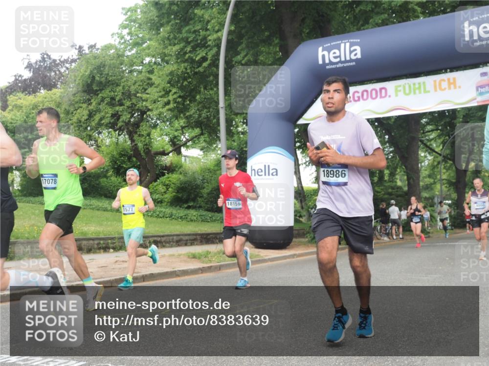 29.06.2025 - hella hamburg halbmarathon KatJ http://msf.ph/oto/8383639 29.06.2025 10:25:33 Zwischen KM18-KM19 1411, 1571, 4860, 5315, 5961, 8362 meine-sportfotos.de