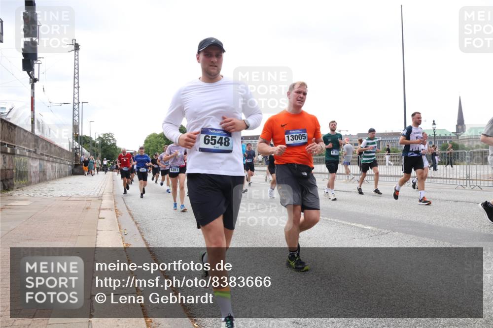 29.06.2025 - hella hamburg halbmarathon Lena Gebhardt http://msf.ph/oto/8383666 29.06.2025 10:40:25 Lombardsbrücke 5113, 5351, 6548, 13005, 11717, 1018, 1037, 1058, 1076, 1291, 1691, 2019, 2042, 2109, 2173, 2206, 2254, 2515, 2572, 2762, 2763, 2866, 2888, 3237, 3293, 3295, 3515, 3607, 3808, 3810, 4044, 4173, 4271, 4411, 4471, 4612, 4756, 4906, 5059, 5113, 5229, 5263, 5351, 5352, 5702, 5877, 5901, 5975, 6076, 6097, 6163, 6229, 6278, 6280, 6363, 6463, 6548, 6673, 6750, 6866, 6876, 6890, 6920, 7108, 7174, 7455, 7456, 7675, 7850, 7956, 8307, 8378, 8391 meine-sportfotos.de