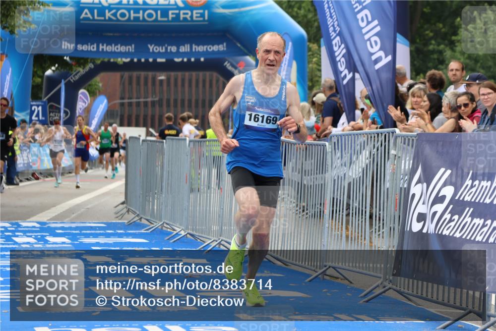 29.06.2025 - hella hamburg halbmarathon Strokosch-Dieckow http://msf.ph/oto/8383714 29.06.2025 10:23:32 Ziel 35, 52, 7834, 9385, 16169, 17771 meine-sportfotos.de