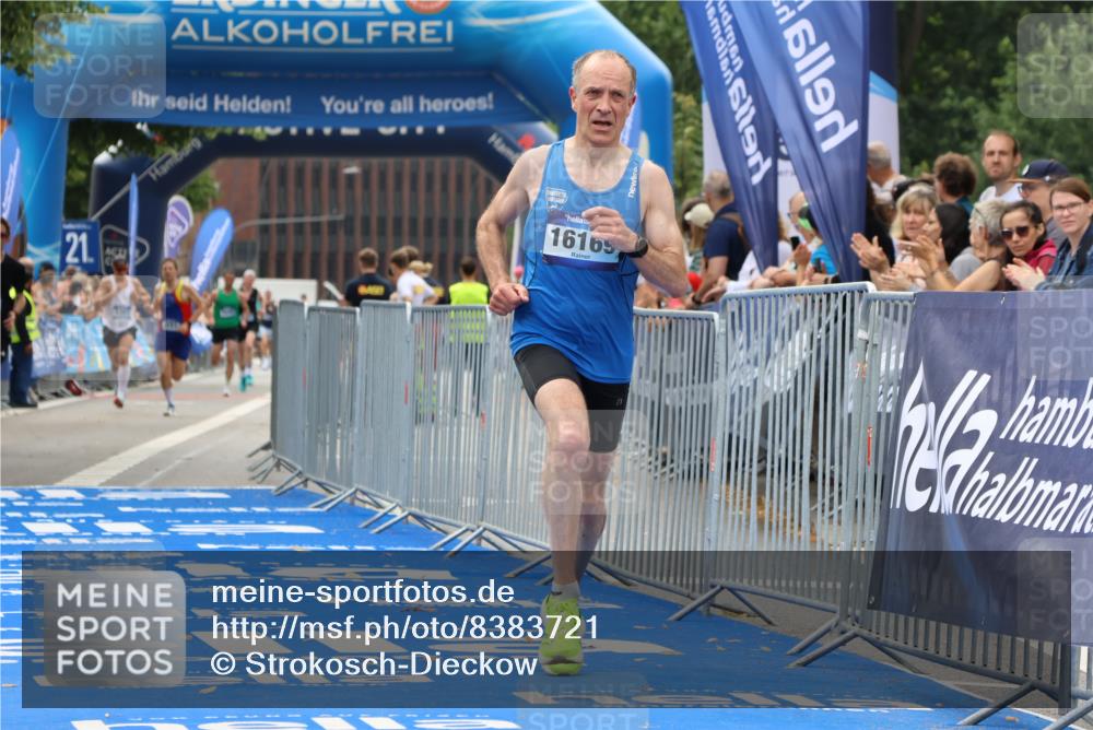 29.06.2025 - hella hamburg halbmarathon Strokosch-Dieckow http://msf.ph/oto/8383721 29.06.2025 10:23:32 Ziel 35, 52, 7834, 9385, 16169, 17771 meine-sportfotos.de