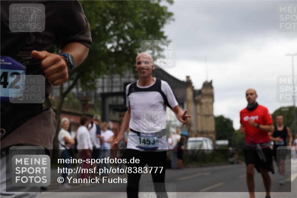 29.06.2025 - hella hamburg halbmarathon Yannick Fuchs http://msf.ph/oto/8383777 29.06.2025 10:55:07 20KM 1188, 1453, 1823, 2426, 2661, 3698, 5379, 5602, 5603, 5613, 5775, 6674, 6708, 6921, 7250, 7306, 7759, 7761, 8177, 8483, 9071, 9453, 9611, 9984, 10295, 10882, 11515, 12377, 12789, 12908, 13459, 13516, 13558, 16621, 17145, 17181, 17226, 17670, 17951, 18133, 18757, 19117, 19146, 19242 meine-sportfotos.de
