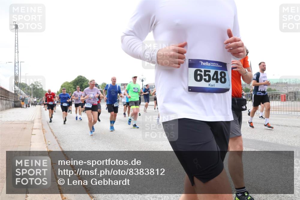 29.06.2025 - hella hamburg halbmarathon Lena Gebhardt http://msf.ph/oto/8383812 29.06.2025 10:40:25 Lombardsbrücke 5113, 5351, 110, 1341, 6548, 1018, 1037, 1058, 1076, 1291, 1691, 2019, 2042, 2109, 2173, 2206, 2254, 2515, 2572, 2762, 2763, 2866, 2888, 3237, 3293, 3295, 3515, 3607, 3808, 3810, 4044, 4173, 4271, 4411, 4471, 4612, 4756, 4906, 5059, 5113, 5229, 5263, 5351, 5352, 5702, 5877, 5901, 5975, 6076, 6097, 6163, 6229, 6278, 6280, 6363, 6463, 6548, 6673, 6750, 6866, 6876, 6890, 6920, 7108, 7174, 7455, 7456, 7675, 7850, 7956, 8307, 8378, 8391 meine-sportfotos.de