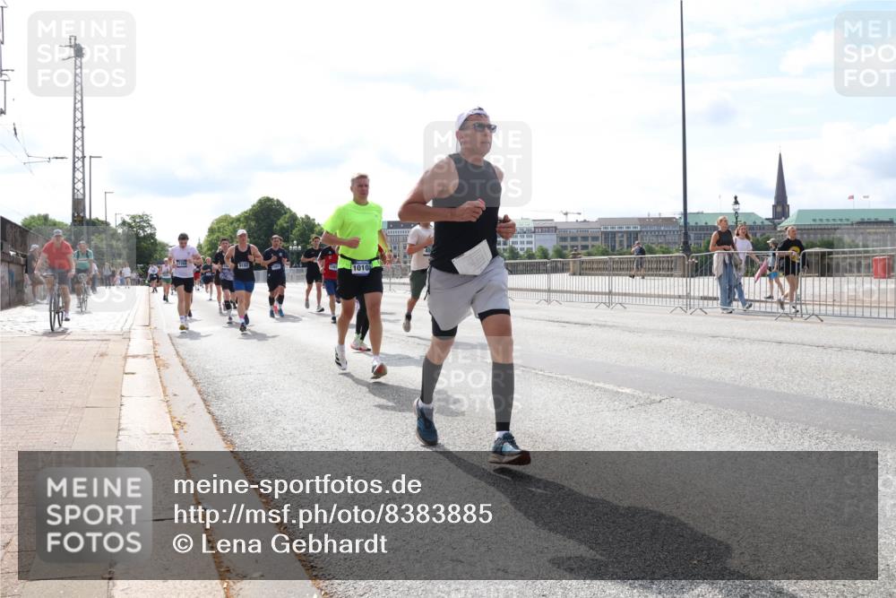 29.06.2025 - hella hamburg halbmarathon Lena Gebhardt http://msf.ph/oto/8383885 29.06.2025 10:15:44 Lombardsbrücke 9192, 1010, 1156, 1440, 1651, 2076, 2110, 2720, 2989, 3167, 3417, 4007, 4466, 4492, 4494, 5069, 5271, 5423, 5739, 6376, 6576, 7452, 7809, 7810, 7897, 7941, 7942, 8256, 8554, 8746, 8885, 9192, 9307, 9423, 9657, 9675, 9784, 9847, 9997, 10108, 10608, 10775, 10858, 11113, 11303, 11478, 11774, 11783, 11818, 12427, 12457, 12469, 12521, 13179, 13197, 13453, 13500, 13818, 13951, 14413, 14423, 14550, 14552, 15150, 15307, 15740 meine-sportfotos.de