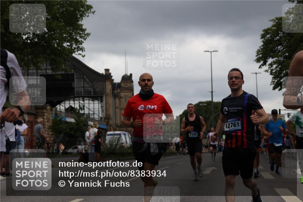 29.06.2025 - hella hamburg halbmarathon Yannick Fuchs http://msf.ph/oto/8383934 29.06.2025 10:55:07 20KM 1188, 1453, 1823, 2426, 2661, 3698, 5379, 5602, 5603, 5613, 5775, 6674, 6708, 6921, 7250, 7306, 7759, 7761, 8177, 8483, 9071, 9453, 9611, 9984, 10295, 10882, 11515, 12377, 12789, 12908, 13459, 13516, 13558, 16621, 17145, 17181, 17226, 17670, 17951, 18133, 18757, 19117, 19146, 19242 meine-sportfotos.de