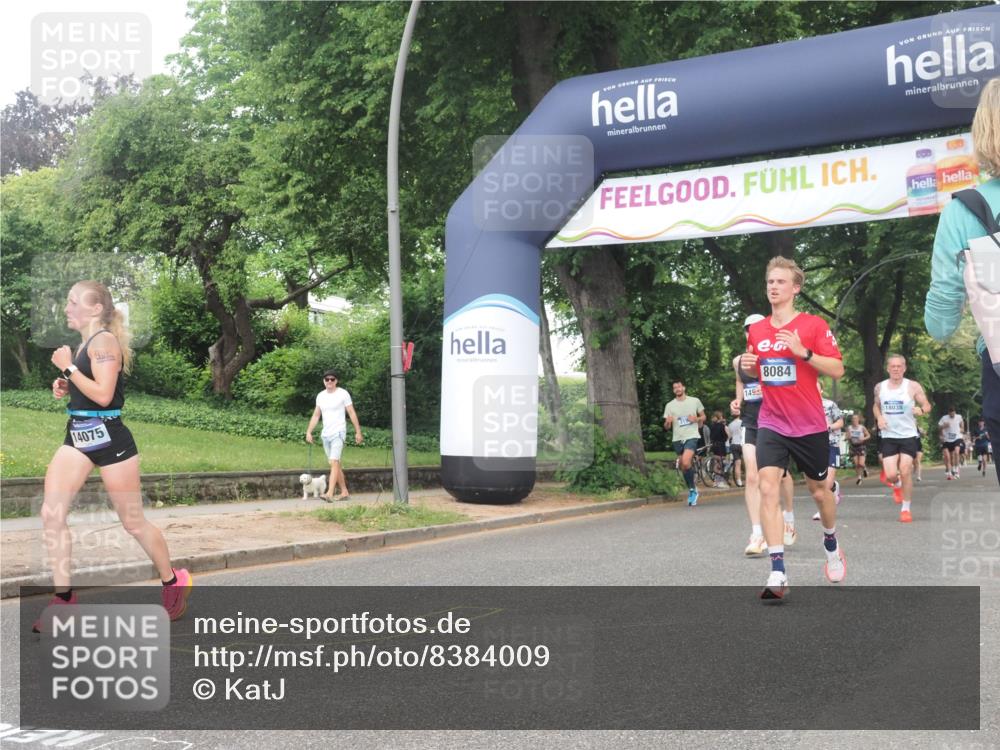 29.06.2025 - hella hamburg halbmarathon KatJ http://msf.ph/oto/8384009 29.06.2025 10:25:37 Zwischen KM18-KM19 1411, 1571, 4860, 8084, 8362 meine-sportfotos.de
