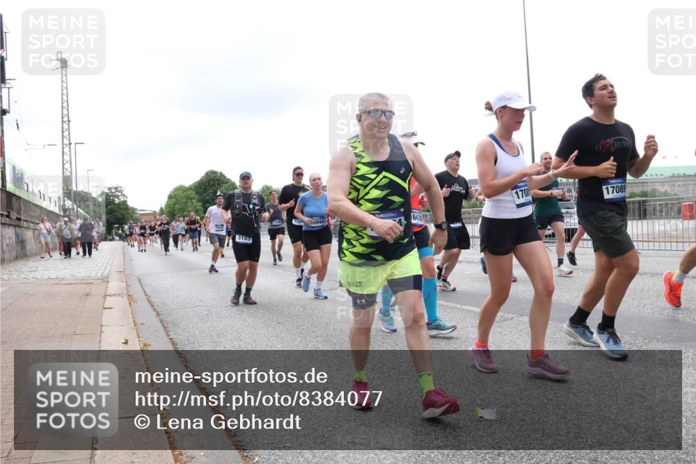 29.06.2025 - hella hamburg halbmarathon Lena Gebhardt http://msf.ph/oto/8384077 29.06.2025 10:49:40 Lombardsbrücke 3183, 17196, 180, 6944, 6436, 1708, 17089, 1040, 1041, 1511, 1525, 1625, 1805, 1888, 2067, 2212, 2466, 2527, 2541, 2668, 2862, 2927, 2997, 3070, 3183, 3232, 3383, 3943, 4525, 4527, 4589, 4769, 4809, 4870, 5076, 5106, 5463, 5552, 5694, 6191, 6694, 6989, 7301, 7305, 7339, 7366, 7650, 7679, 7931, 7936, 8065, 8549, 9015, 9162, 9245, 9261, 10033, 10038, 10130, 10333, 10403, 10479, 10683, 10704, 10782, 10785, 11558, 11631, 12124, 12388, 13764, 14545, 14692 meine-sportfotos.de