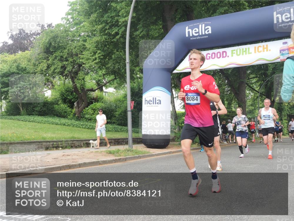 29.06.2025 - hella hamburg halbmarathon KatJ http://msf.ph/oto/8384121 29.06.2025 10:25:37 Zwischen KM18-KM19 1411, 1571, 4860, 8084, 8362 meine-sportfotos.de