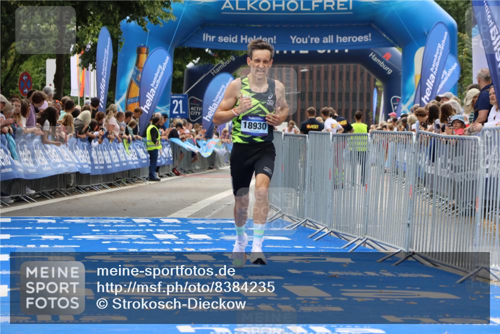 29.06.2025 - hella hamburg halbmarathon Strokosch-Dieckow http://msf.ph/oto/8384235 29.06.2025 10:23:07 Ziel 4128, 7862, 18930 meine-sportfotos.de