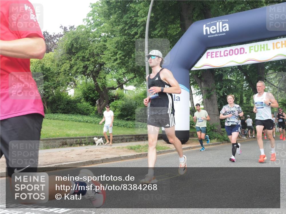 29.06.2025 - hella hamburg halbmarathon KatJ http://msf.ph/oto/8384268 29.06.2025 10:25:38 Zwischen KM18-KM19 1411, 1571, 4860, 8084, 8362 meine-sportfotos.de