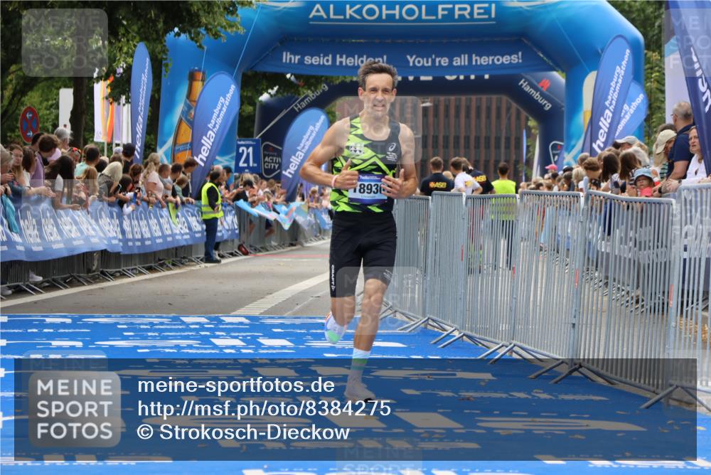 29.06.2025 - hella hamburg halbmarathon Strokosch-Dieckow http://msf.ph/oto/8384275 29.06.2025 10:23:07 Ziel 4128, 7862, 18930 meine-sportfotos.de