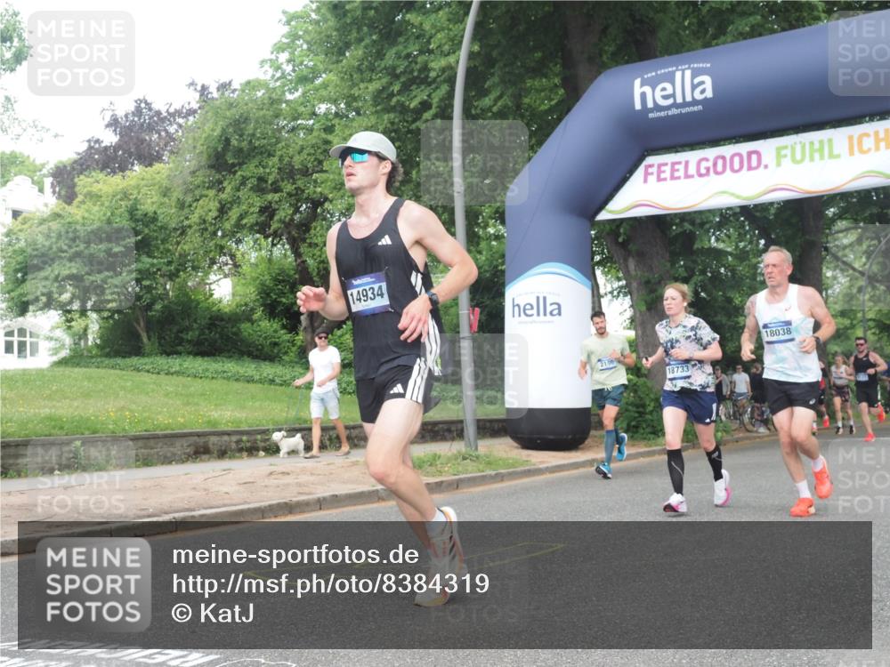 29.06.2025 - hella hamburg halbmarathon KatJ http://msf.ph/oto/8384319 29.06.2025 10:25:38 Zwischen KM18-KM19 1411, 1571, 4860, 8084, 8362 meine-sportfotos.de