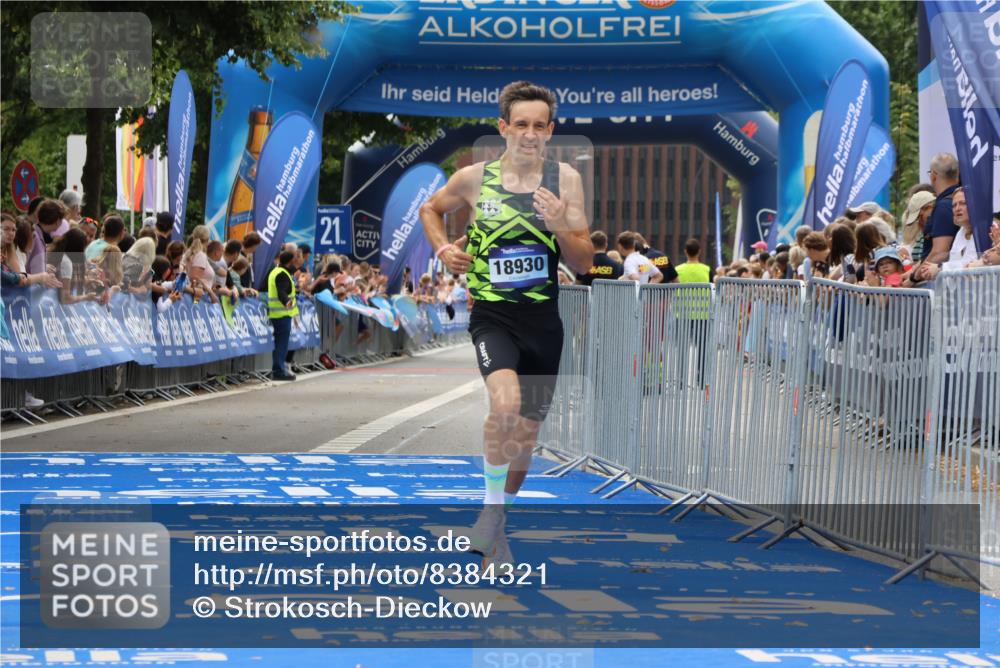 29.06.2025 - hella hamburg halbmarathon Strokosch-Dieckow http://msf.ph/oto/8384321 29.06.2025 10:23:07 Ziel 4128, 7862, 18930 meine-sportfotos.de