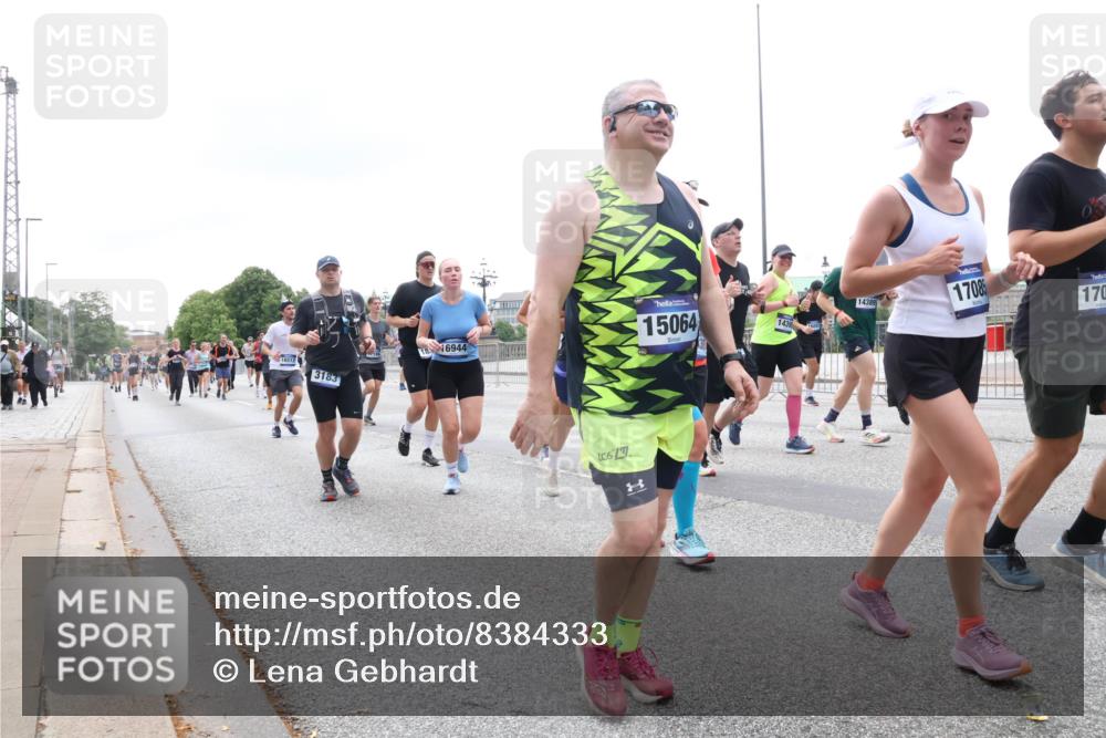 29.06.2025 - hella hamburg halbmarathon Lena Gebhardt http://msf.ph/oto/8384333 29.06.2025 10:49:41 Lombardsbrücke 16512, 3183, 16944, 15064, 1439, 14389, 1708, 170, 1040, 1041, 1487, 1511, 1525, 1625, 1805, 1888, 2067, 2212, 2466, 2527, 2541, 2668, 2862, 2927, 2997, 3070, 3183, 3232, 3383, 3943, 4525, 4527, 4589, 4769, 4809, 4870, 5076, 5106, 5463, 5552, 5694, 6191, 6694, 6989, 7301, 7305, 7339, 7366, 7650, 7679, 7931, 7936, 8065, 8549, 9015, 9162, 9245, 9261, 10033, 10038, 10130, 10333, 10403, 10479, 10683, 10704, 11558, 11631, 12124, 12388, 13764, 14545, 14692 meine-sportfotos.de
