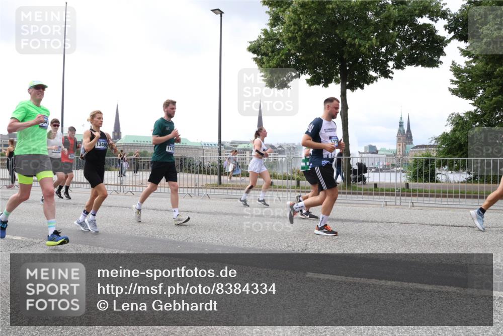 29.06.2025 - hella hamburg halbmarathon Lena Gebhardt http://msf.ph/oto/8384334 29.06.2025 10:40:26 Lombardsbrücke 13466, 1171, 1276, 1018, 1037, 1058, 1076, 1291, 1691, 2019, 2042, 2109, 2173, 2206, 2254, 2515, 2572, 2762, 2763, 2866, 2888, 3237, 3293, 3295, 3306, 3515, 3607, 3808, 3810, 4044, 4173, 4271, 4411, 4471, 4612, 4756, 4906, 4972, 5059, 5113, 5229, 5263, 5351, 5352, 5702, 5877, 5901, 5975, 6076, 6097, 6163, 6229, 6278, 6280, 6363, 6463, 6548, 6673, 6750, 6866, 6876, 6890, 6920, 7108, 7174, 7455, 7675, 7850, 7956, 8307, 8378, 8391 meine-sportfotos.de