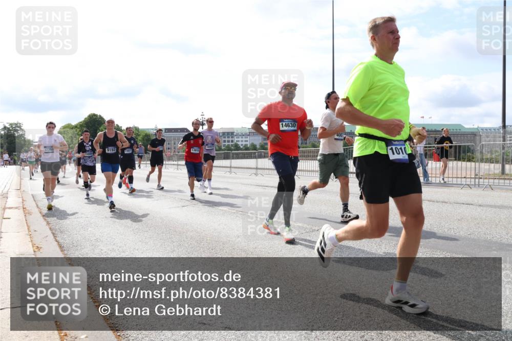 29.06.2025 - hella hamburg halbmarathon Lena Gebhardt http://msf.ph/oto/8384381 29.06.2025 10:15:45 Lombardsbrücke 17350, 9192, 13951, 13818, 16923, 14630, 4007, 1010, 1156, 1440, 1651, 2076, 2110, 2436, 2720, 2989, 3167, 3417, 4007, 4466, 4492, 4494, 5069, 5271, 5423, 5739, 6376, 6576, 7452, 7809, 7810, 7897, 7941, 7942, 8256, 8554, 8746, 8885, 9192, 9307, 9423, 9657, 9675, 9784, 9847, 9997, 10108, 10608, 10775, 10858, 11113, 11303, 11478, 11774, 11783, 11818, 12427, 12457, 12469, 12521, 13179, 13197, 13453, 13500, 13818, 13951, 14413, 14423, 14550, 14552, 15150, 15307, 15740 meine-sportfotos.de