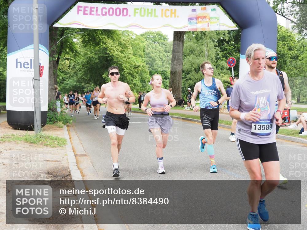 29.06.2025 - hella hamburg halbmarathon MichiJ http://msf.ph/oto/8384490 29.06.2025 10:47:08 Zwischen KM18-KM19 2167, 3698, 5272, 5347, 8749, 13583, 13589, 14902, 14965, 18551 meine-sportfotos.de
