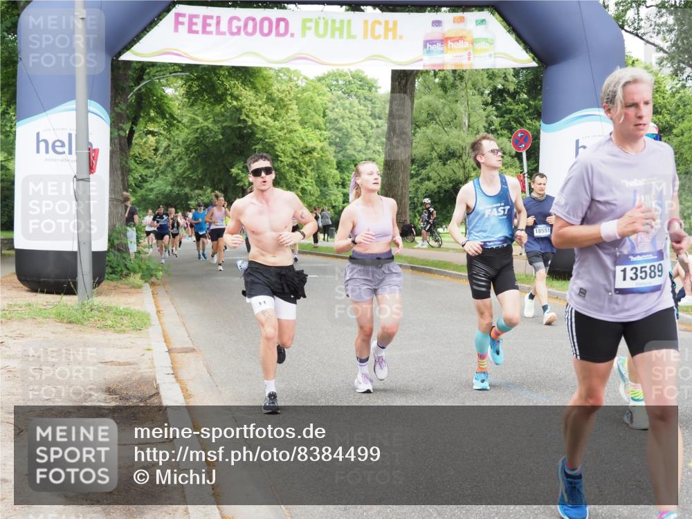 29.06.2025 - hella hamburg halbmarathon MichiJ http://msf.ph/oto/8384499 29.06.2025 10:47:08 Zwischen KM18-KM19 2167, 3698, 5272, 5347, 8749, 13583, 13589, 14902, 14965, 18551 meine-sportfotos.de