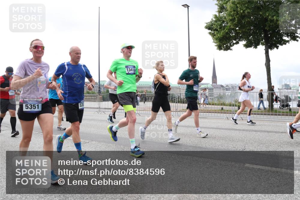 29.06.2025 - hella hamburg halbmarathon Lena Gebhardt http://msf.ph/oto/8384596 29.06.2025 10:40:27 Lombardsbrücke 1668, 5351, 5351, 13410, 11711, 1018, 1037, 1058, 1291, 1323, 1691, 2019, 2042, 2109, 2173, 2206, 2254, 2515, 2572, 2762, 2763, 2866, 2888, 3237, 3293, 3295, 3306, 3515, 3607, 3808, 3810, 4044, 4173, 4271, 4411, 4471, 4612, 4756, 4906, 4972, 5059, 5113, 5263, 5351, 5352, 5702, 5877, 5901, 5975, 6076, 6097, 6163, 6229, 6278, 6280, 6363, 6463, 6548, 6673, 6750, 6866, 6876, 6890, 6920, 7108, 7174, 7675, 7850, 7956, 8307, 8378, 8391 meine-sportfotos.de