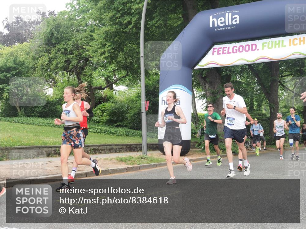 29.06.2025 - hella hamburg halbmarathon KatJ http://msf.ph/oto/8384618 29.06.2025 10:25:44 Zwischen KM18-KM19 2196, 3790, 5092, 5307 meine-sportfotos.de