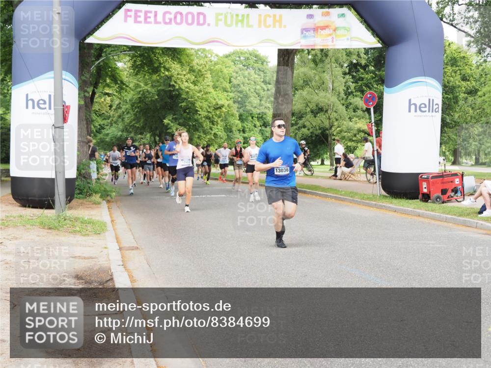 29.06.2025 - hella hamburg halbmarathon MichiJ http://msf.ph/oto/8384699 29.06.2025 10:47:11 Zwischen KM18-KM19 5272, 8749, 12422, 13583, 13589, 14902, 14965, 18551 meine-sportfotos.de