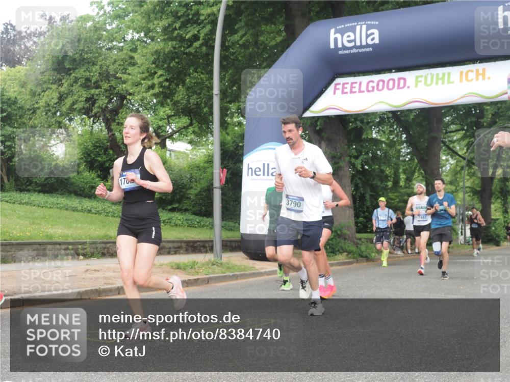 29.06.2025 - hella hamburg halbmarathon KatJ http://msf.ph/oto/8384740 29.06.2025 10:25:44 Zwischen KM18-KM19 2196, 3790, 5092, 5307 meine-sportfotos.de