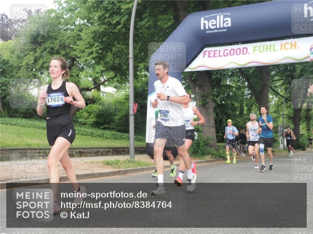 29.06.2025 - hella hamburg halbmarathon KatJ http://msf.ph/oto/8384764 29.06.2025 10:25:44 Zwischen KM18-KM19 2196, 3790, 5092, 5307 meine-sportfotos.de