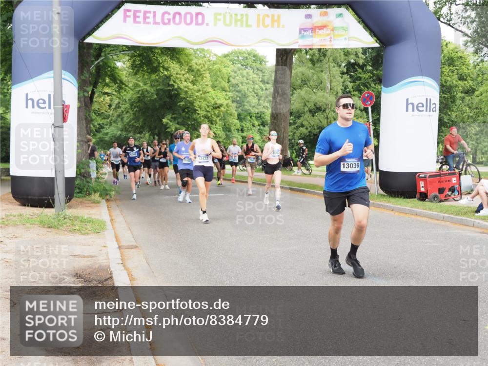 29.06.2025 - hella hamburg halbmarathon MichiJ http://msf.ph/oto/8384779 29.06.2025 10:47:12 Zwischen KM18-KM19 5272, 8749, 12422, 13583, 13589, 14902, 14965, 18551 meine-sportfotos.de