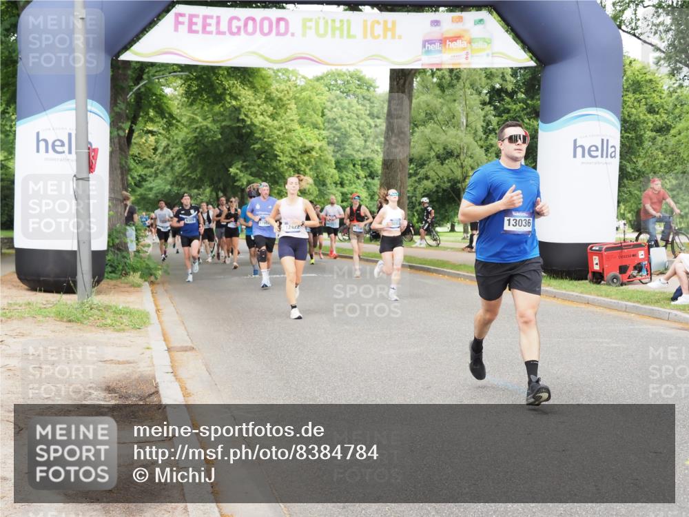 29.06.2025 - hella hamburg halbmarathon MichiJ http://msf.ph/oto/8384784 29.06.2025 10:47:12 Zwischen KM18-KM19 5272, 8749, 12422, 13583, 13589, 14902, 14965, 18551 meine-sportfotos.de